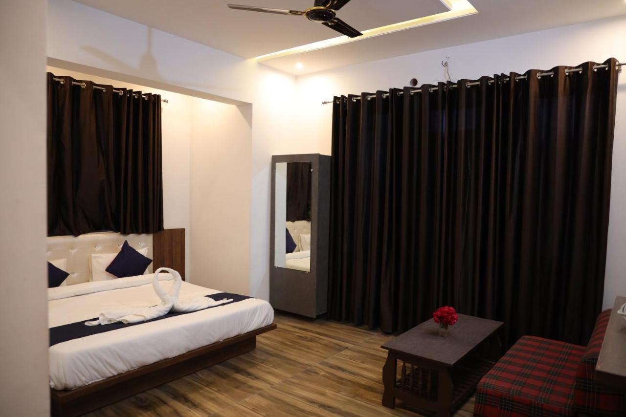 วินเทอร์ เมาน์เทน รีสอร์ต Hotel พุชการ์ ภายนอก รูปภาพ