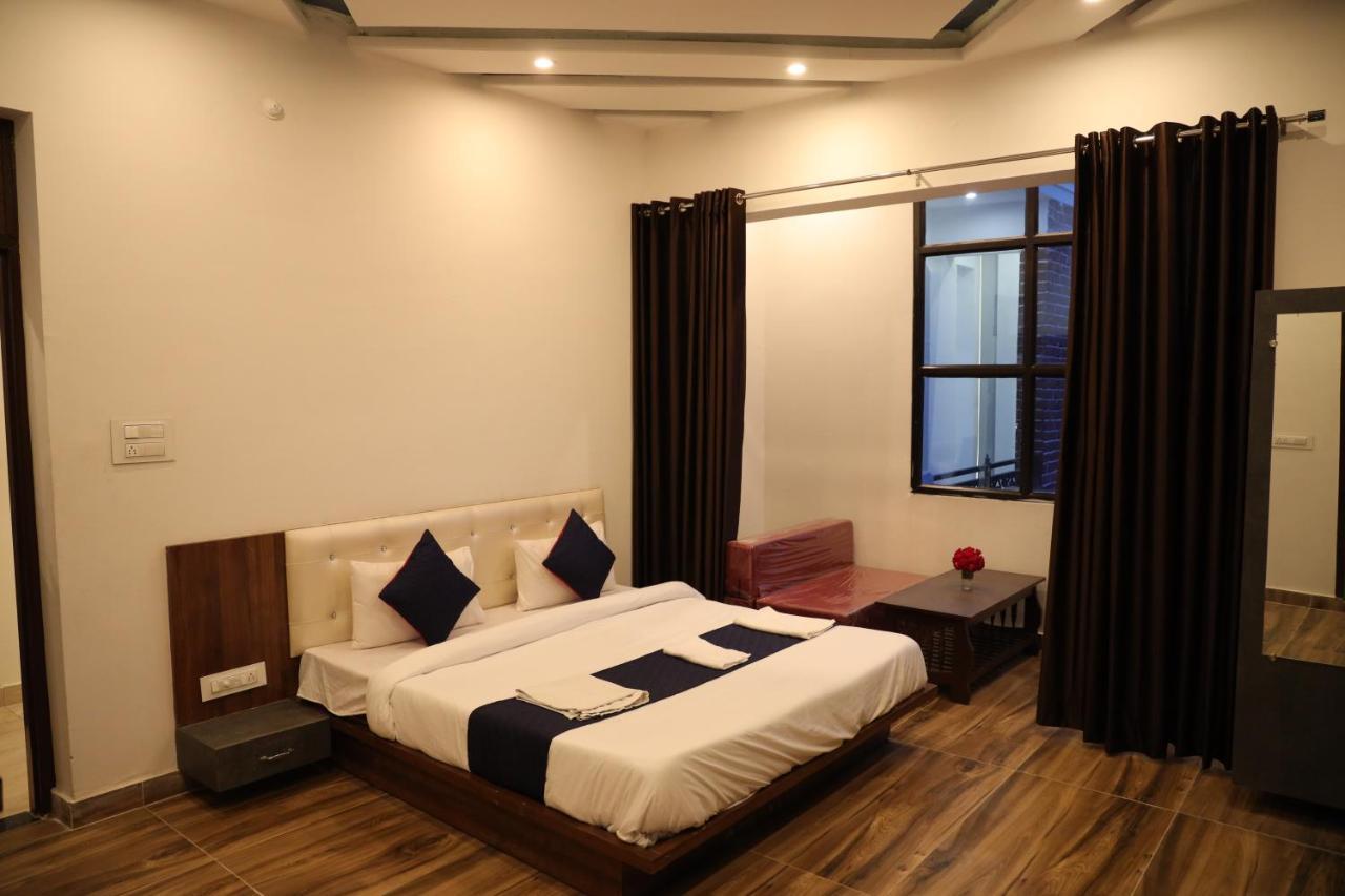 วินเทอร์ เมาน์เทน รีสอร์ต Hotel พุชการ์ ภายนอก รูปภาพ
