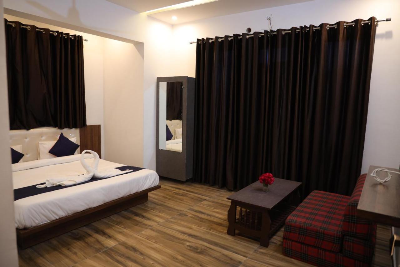 วินเทอร์ เมาน์เทน รีสอร์ต Hotel พุชการ์ ภายนอก รูปภาพ